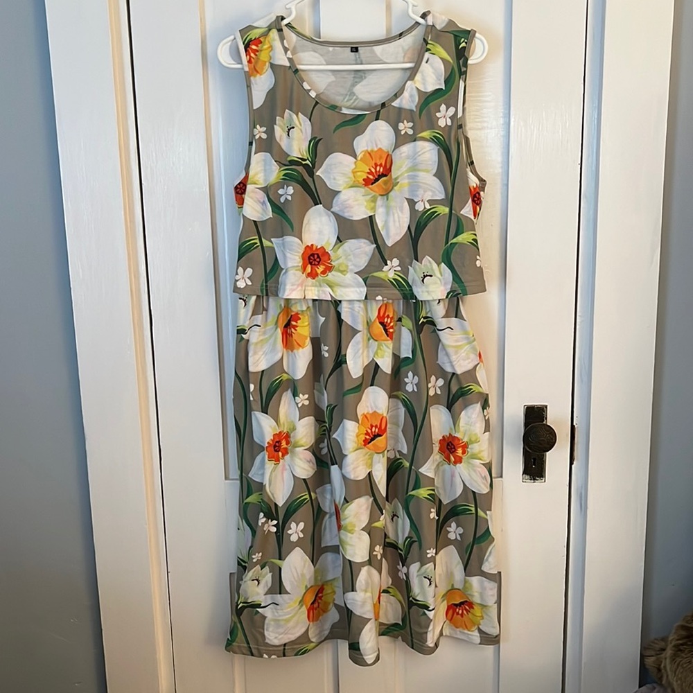 Floral nursing sundress XL